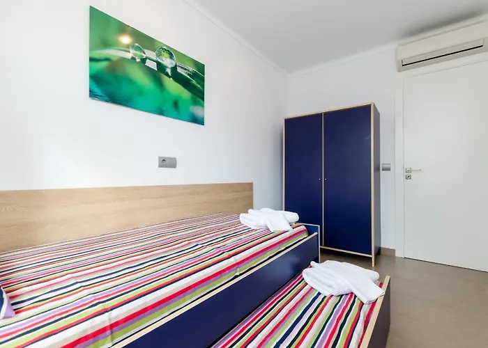 Yourhouse Estel